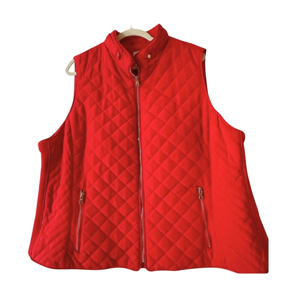 CB Established 1962. Red quilted vest. Size 3X full zip zippers pockets in gold.